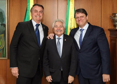 Jair Bolsonaro, Elmano Férrer e ministro Tarcísio Gomes 