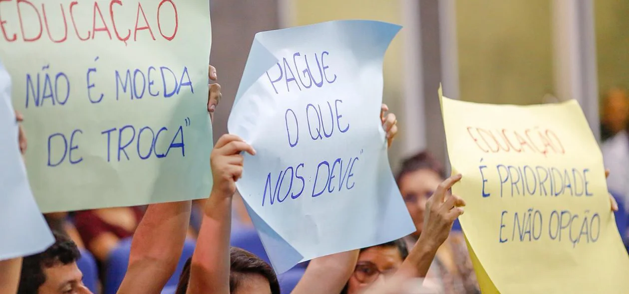 Protesto na Câmara Municipal de Teresina
