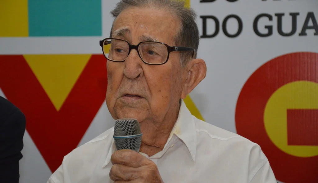 Professor Inácio Baldoino agradece a homenagem