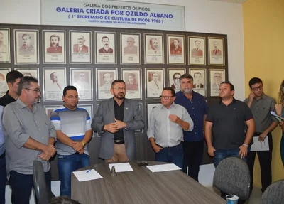 Padre Walmir preside solenidade de posse dos novos secretários