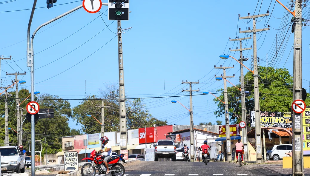 A medida é pra tentar melhorar o fluxo de veículos 