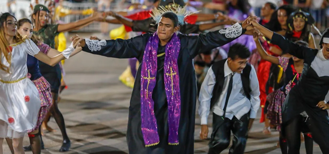 Quadrilhas animam a noite 