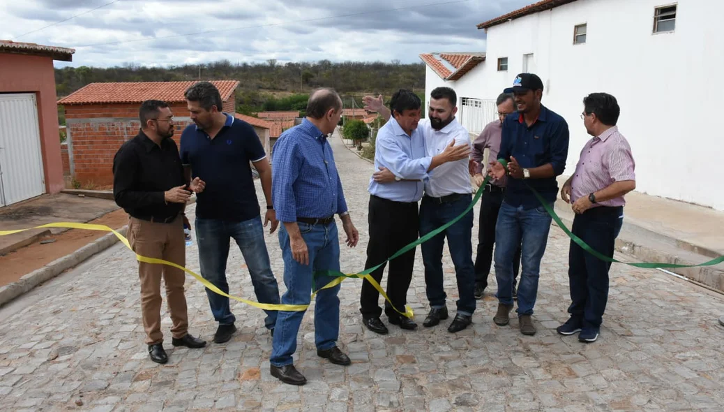 Wellington Dias realiza entrega de obras em Paulistana e Jacobina 
