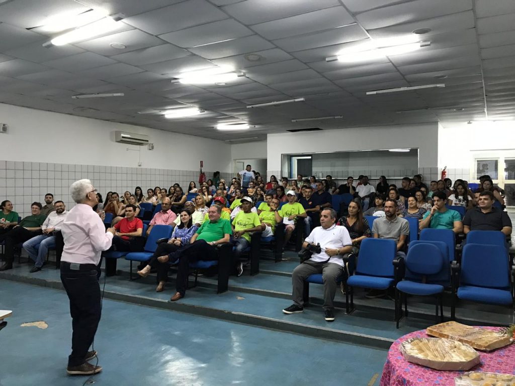 Secretaria de Saúde de Picos realiza palestra para servidores