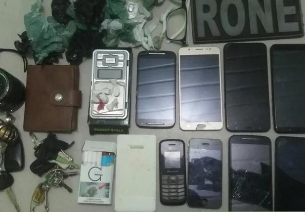 Material apreendido pela Polícia Militar