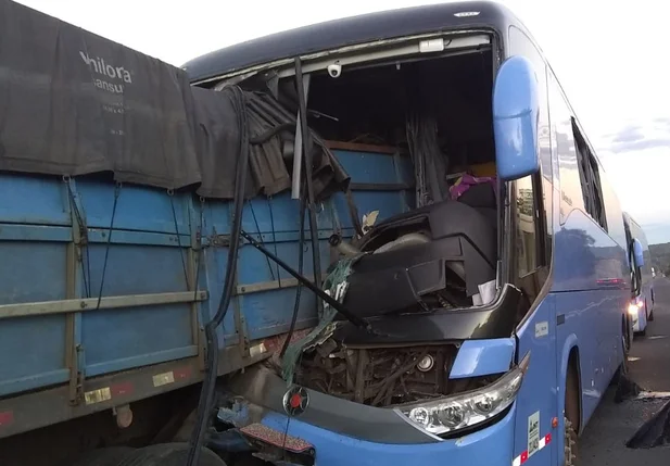 Acidente ocorreu no trecho duplicado da rodovia