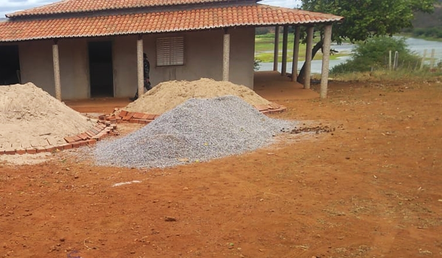 Triplo homicídio ocorreu na área externa da casa de apoio da chácara