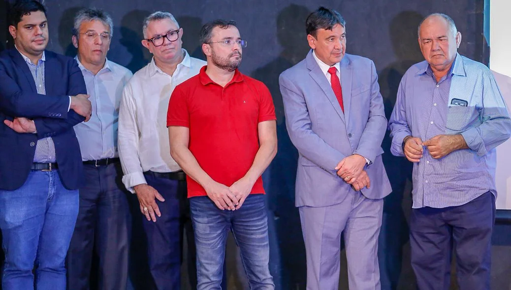 Autoridades presente na solenidade  