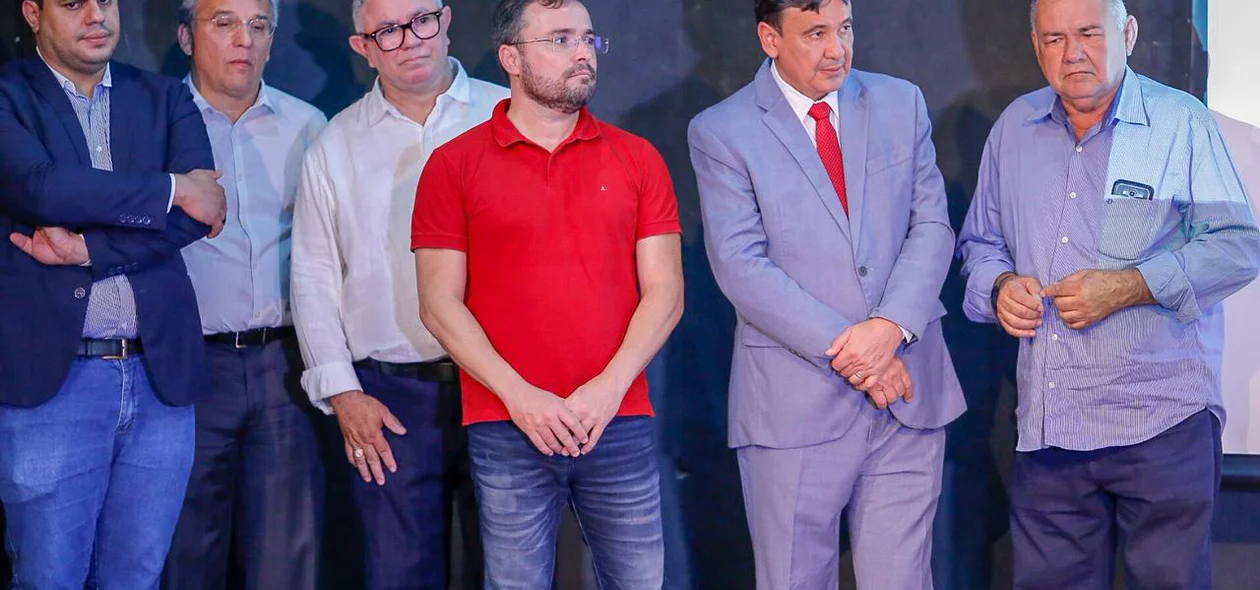 Autoridades presente na solenidade  