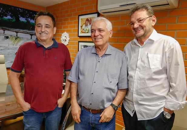 Robert Rios, Themístocles Filho e Wilson Martins