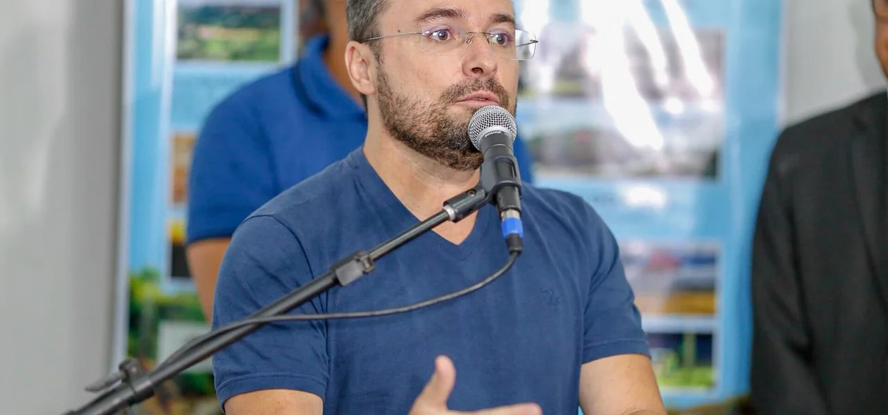 Secretário Fábio Novo