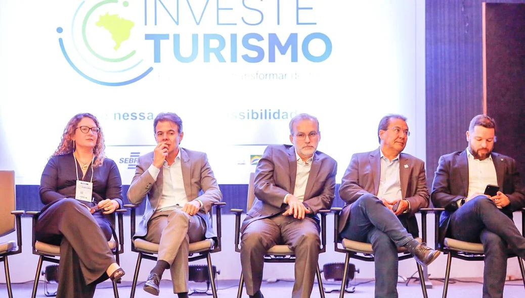 Autoridades se reúnem no Seminário Investe Turismo