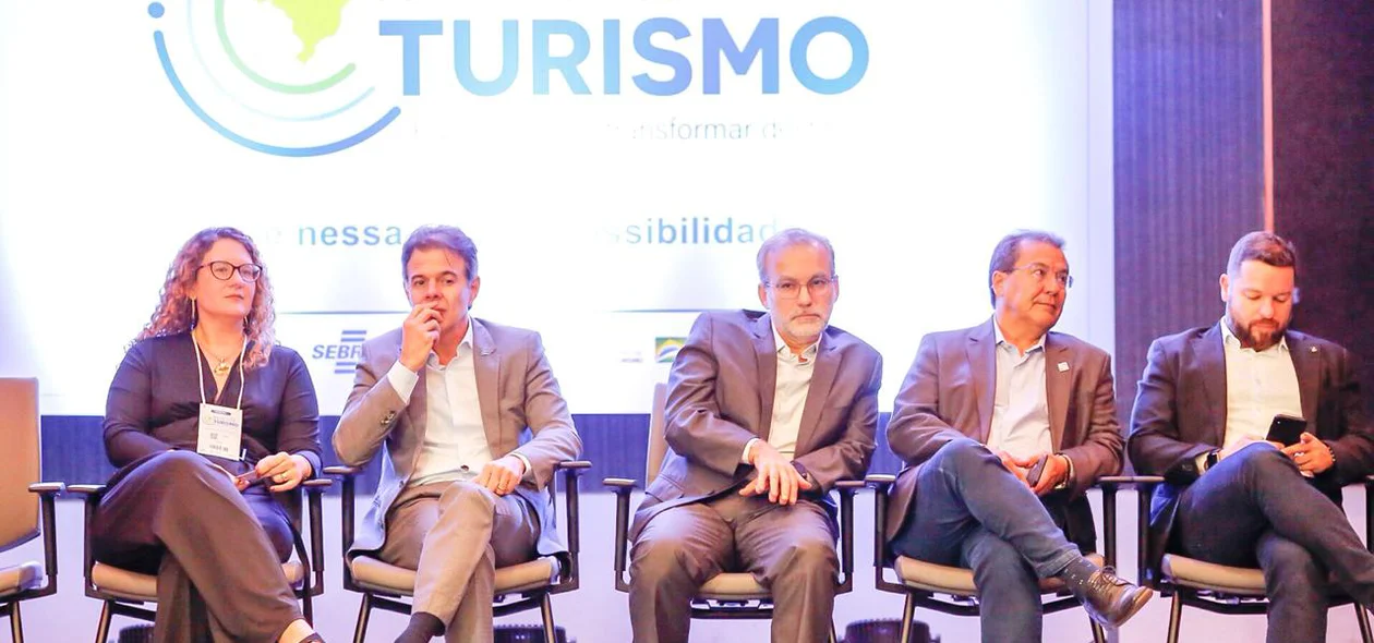 Autoridades se reúnem no Seminário Investe Turismo