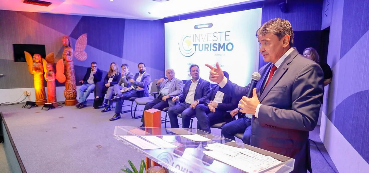 Governador Wellington Dias falou durante o seminário