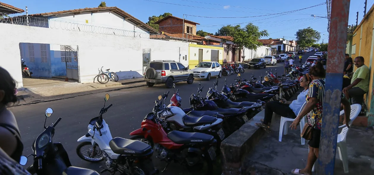 O velório do estudante reuniu muitas pessoas em Caxias