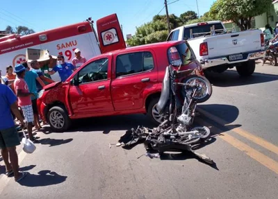 Acidente envolvendo carro e moto