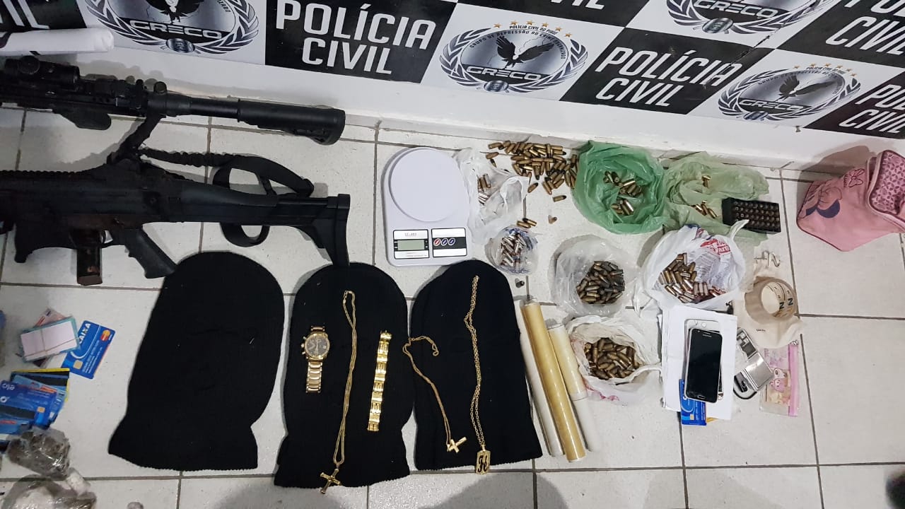 Polícia apreendeu armas durante Operação Guará