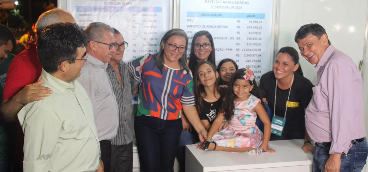 Autoridades no evento em Esperantina 