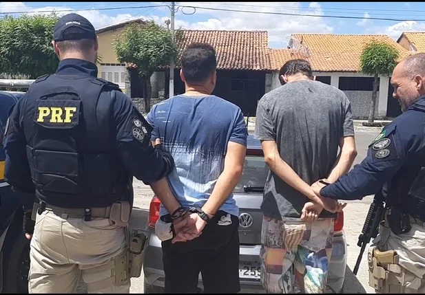 Dois homens são presos pela PRF por receptação em Parnaíba