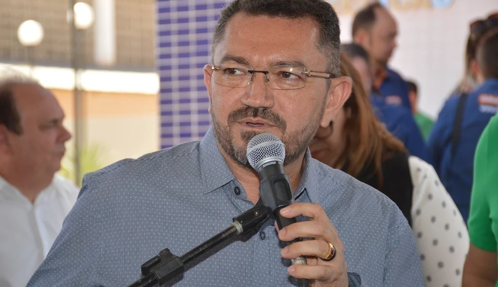 Prefeito Padre Walmir agradece ao governador pela obra