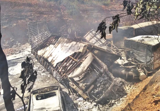 Acidente provocou incêndio de grandes proporções