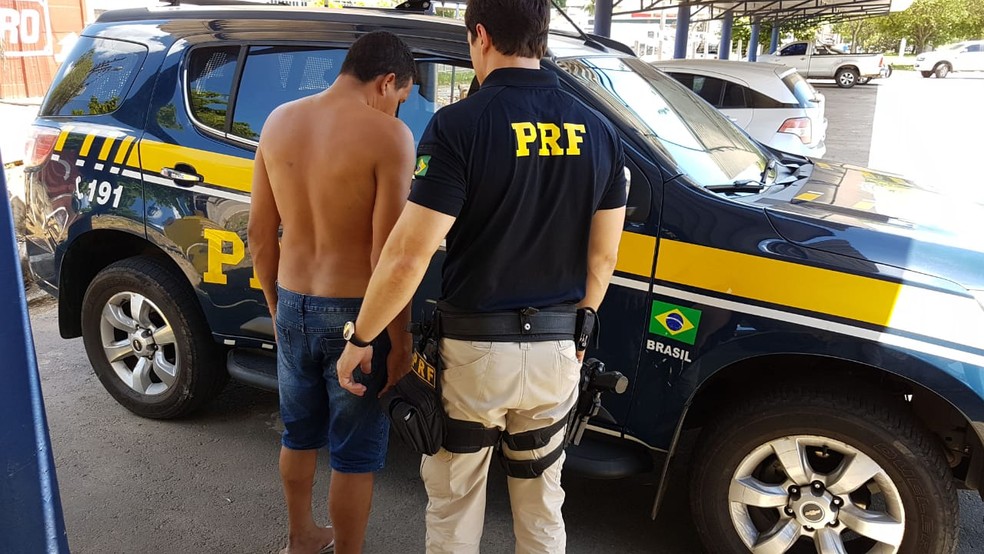 Homem é preso após cometer crime de trânsito 