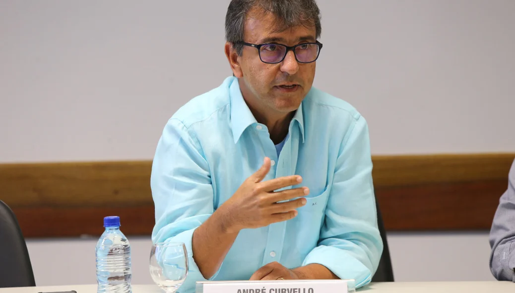 André Curvello