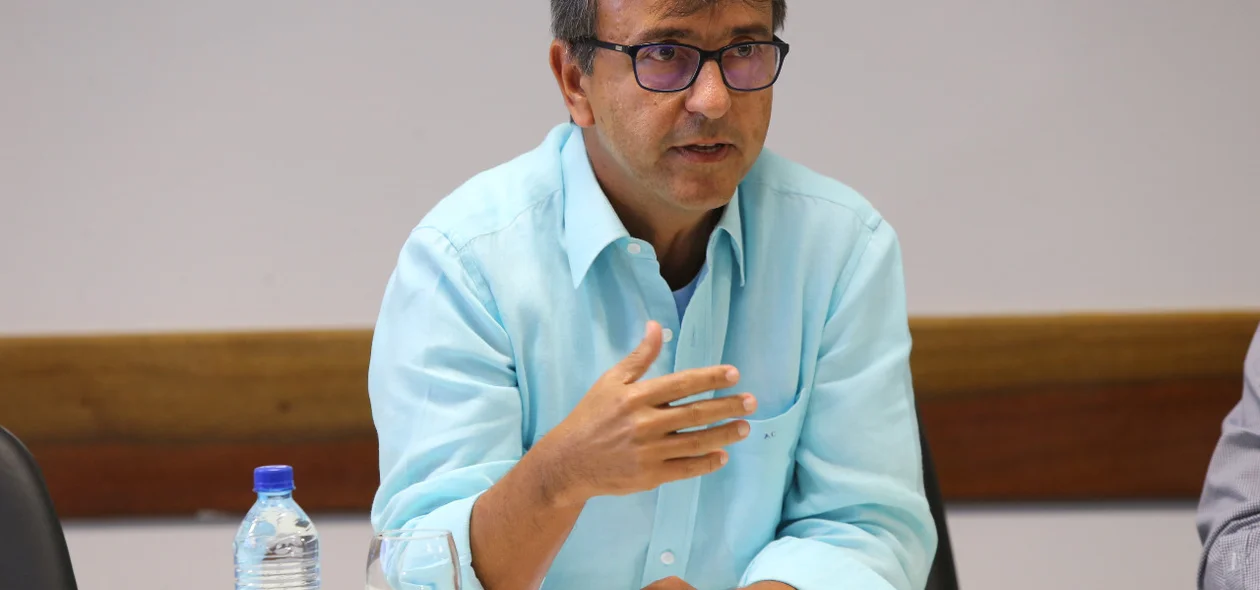 André Curvello