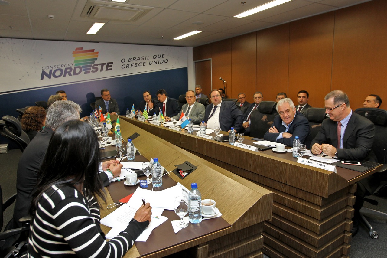 Governadores do Nordeste se reúnem na Bahia