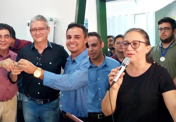 Limma e Vila Amorim participam da posse do novo diretor do hospital Júlio Hartmann