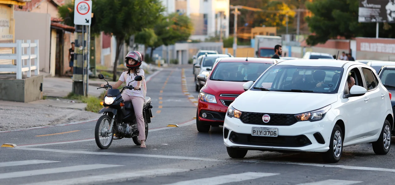 Manifestação aconteceu na tarde desta terça-feira
