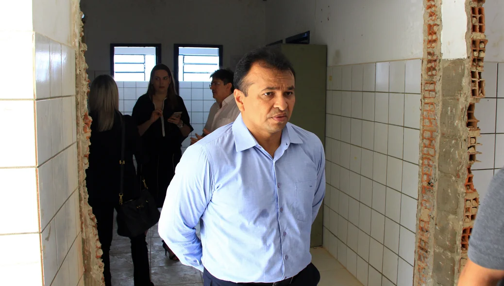 Fábio Abreu visita obras da nova instalação de DNA 