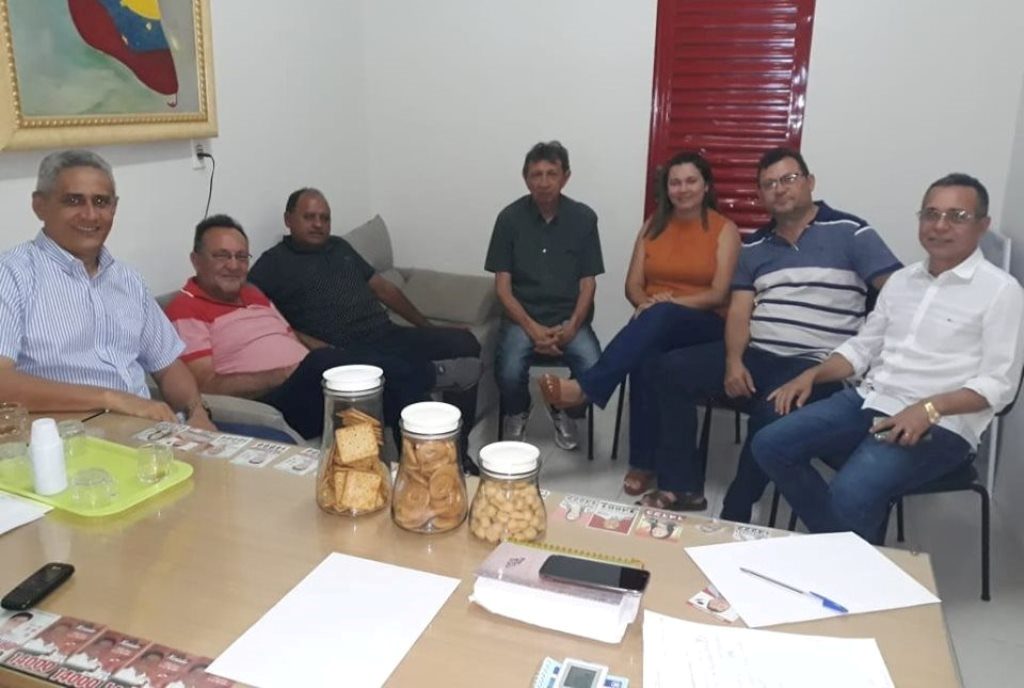 Lideranças acertam detalhes para encontro do PTB em Picos
