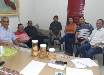 Lideranças acertam detalhes para encontro do PTB em Picos