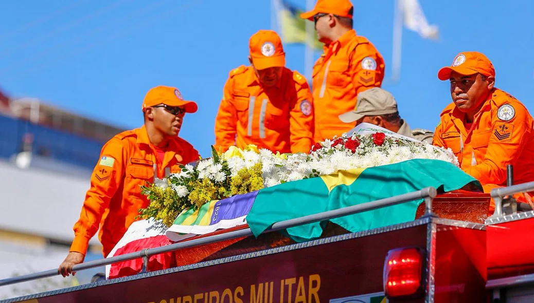 Amigos de farda estiveram presentes no cortejo