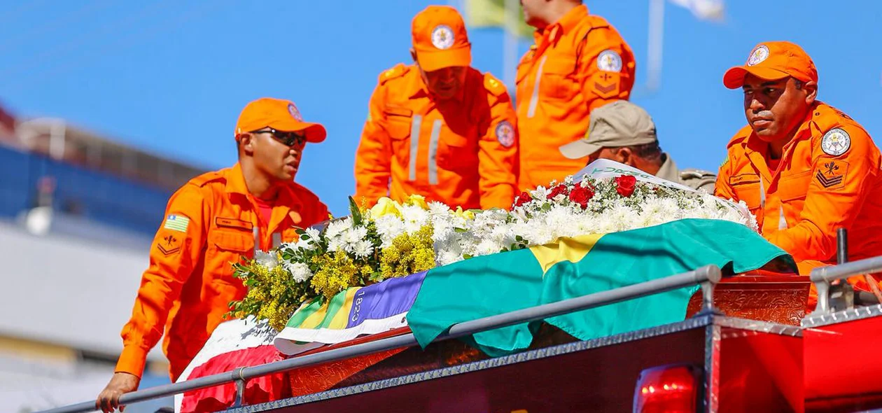 Amigos de farda estiveram presentes no cortejo