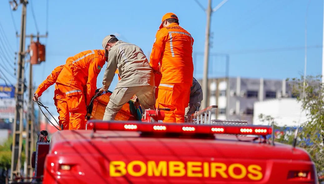 Corpo de Bombeiros realiza homenagem ao Sargento Anderson