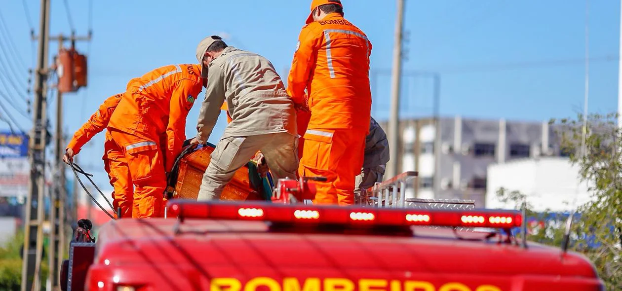 Corpo de Bombeiros realiza homenagem ao Sargento Anderson