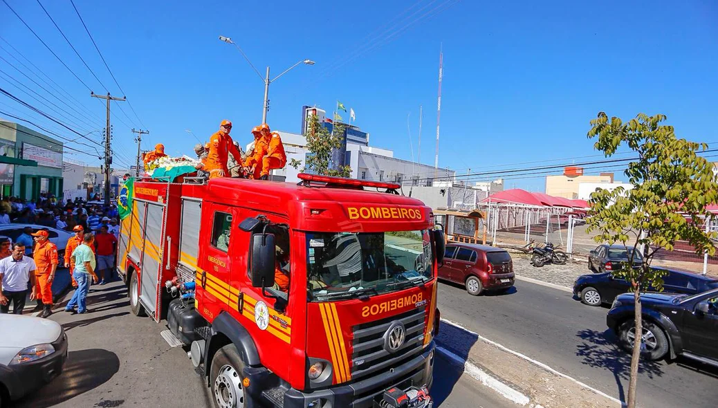 Corpo do Capitão foi levado pela viatura dos Bombeiros 