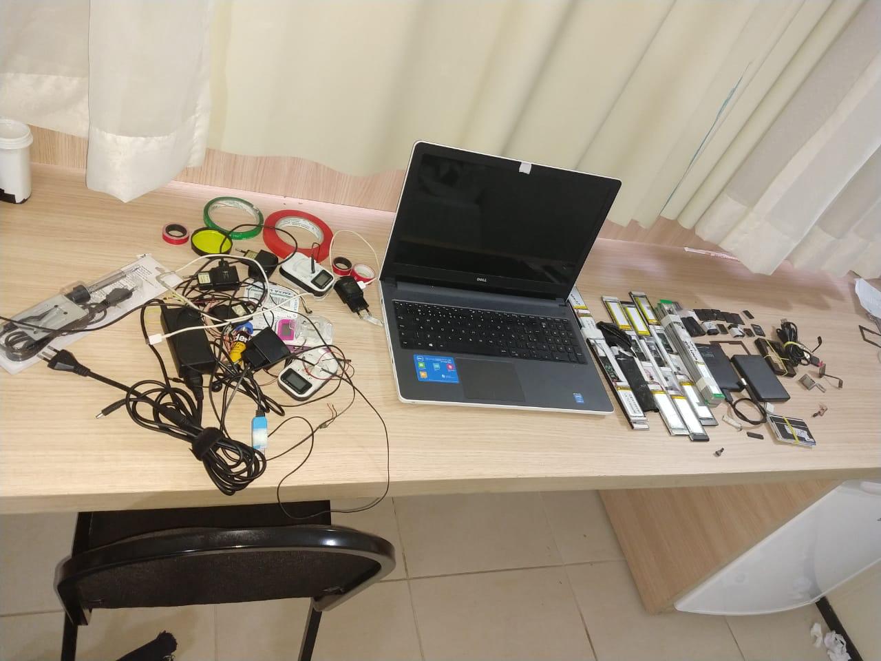 Material apreendido em poder da dupla no hotel