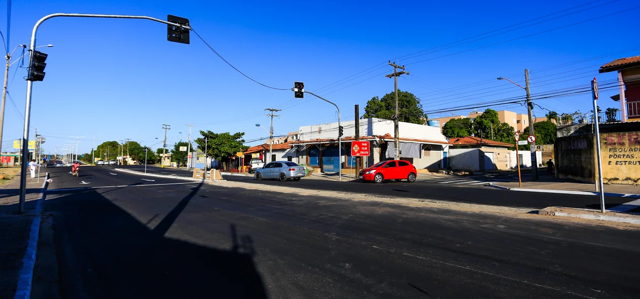 Avenida Higino Cunha com rua Canadá 
