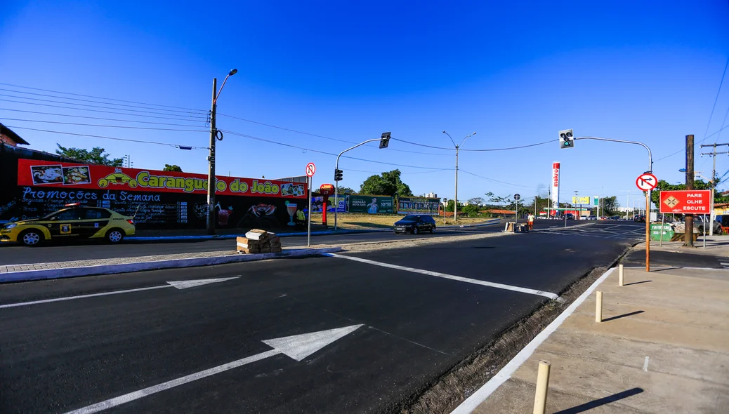 Novo semáforo na avenida Higino Cunha em Teresina 