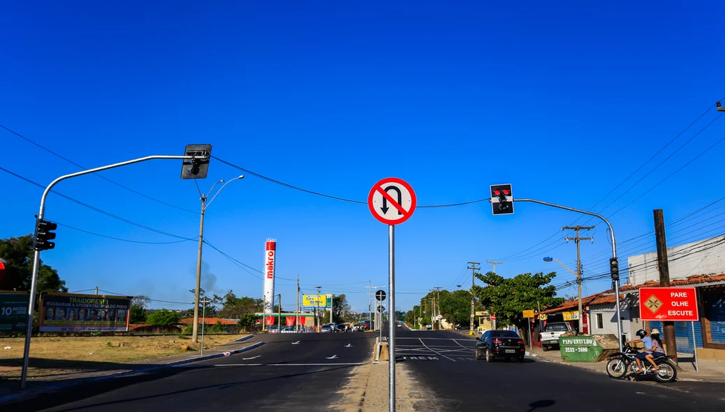 Semáforo na Avenida Higino Cunha começa a funcionar