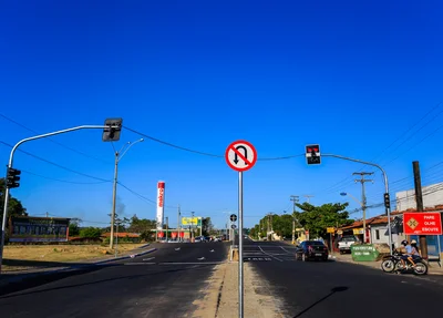 Semáforo na Avenida Higino Cunha começa a funcionar