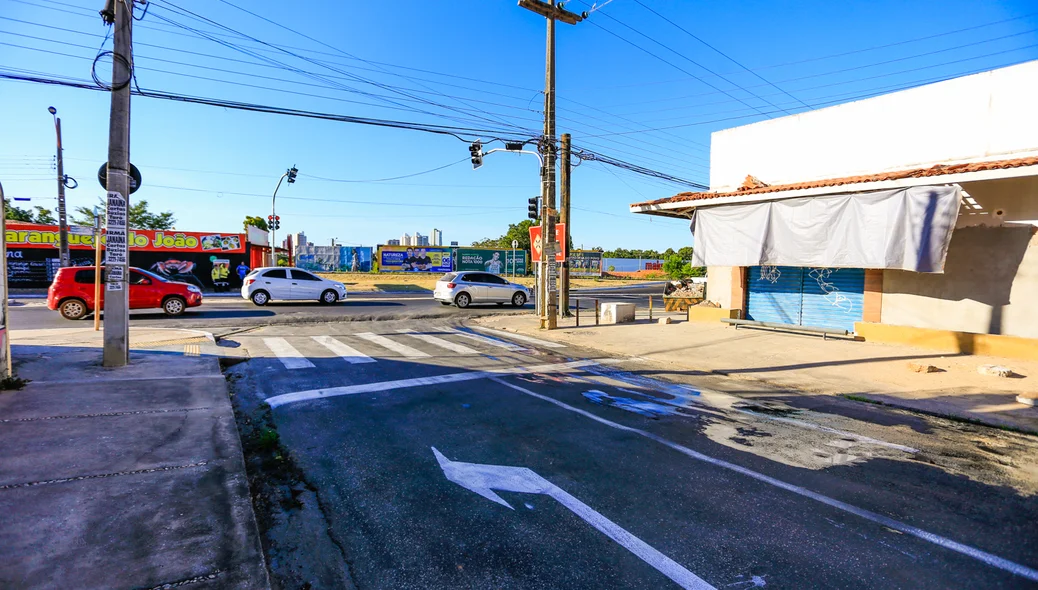 Semáforo na rua Canadá  começou a funcionar 