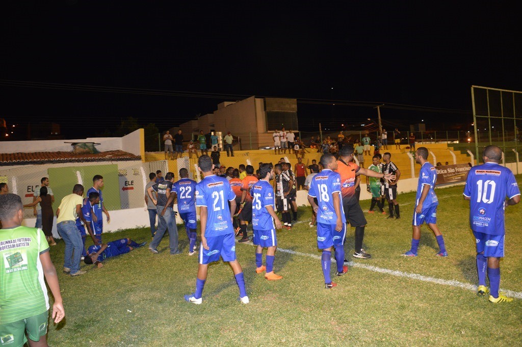 Atleta de Paulistana é agredido e companheiros protestam