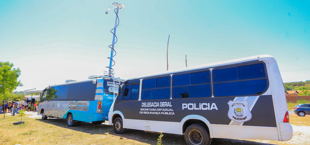 Ônibus dando apoio ao evento 