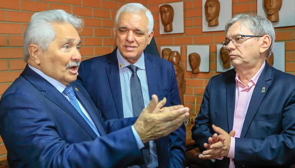 Elmano, Themístocles e Arimatéia Dantas Lopes