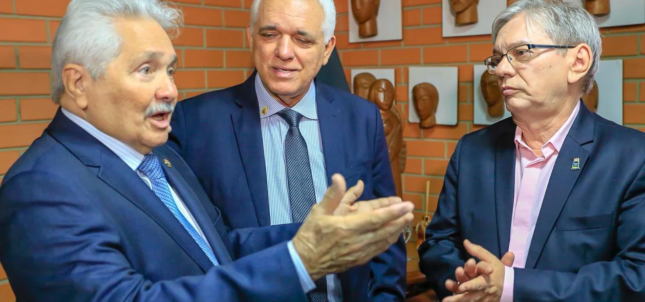 Elmano, Themístocles e Arimatéia Dantas Lopes