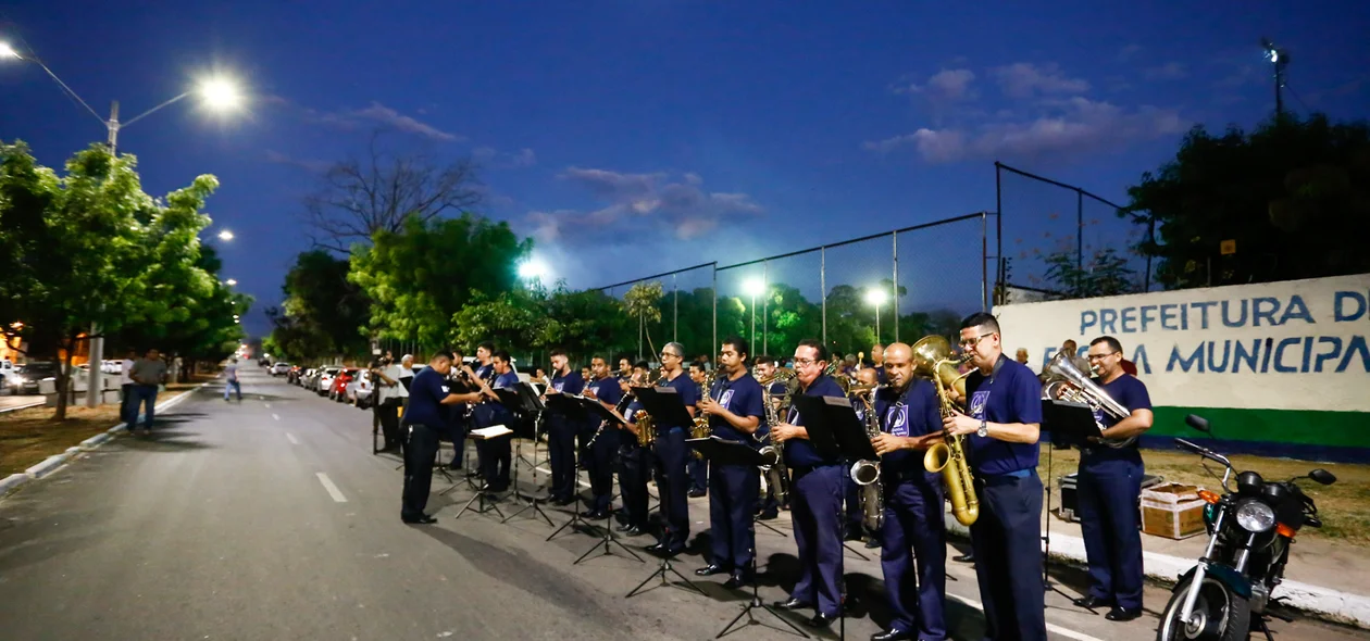 Orquestra na inauguração da Avenida Rossini Morada